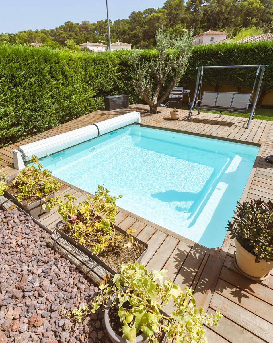 Piscine rectangulaire design, modèle MAYOTTE- France Piscines Composite - FERRE PISCINES à Marseille