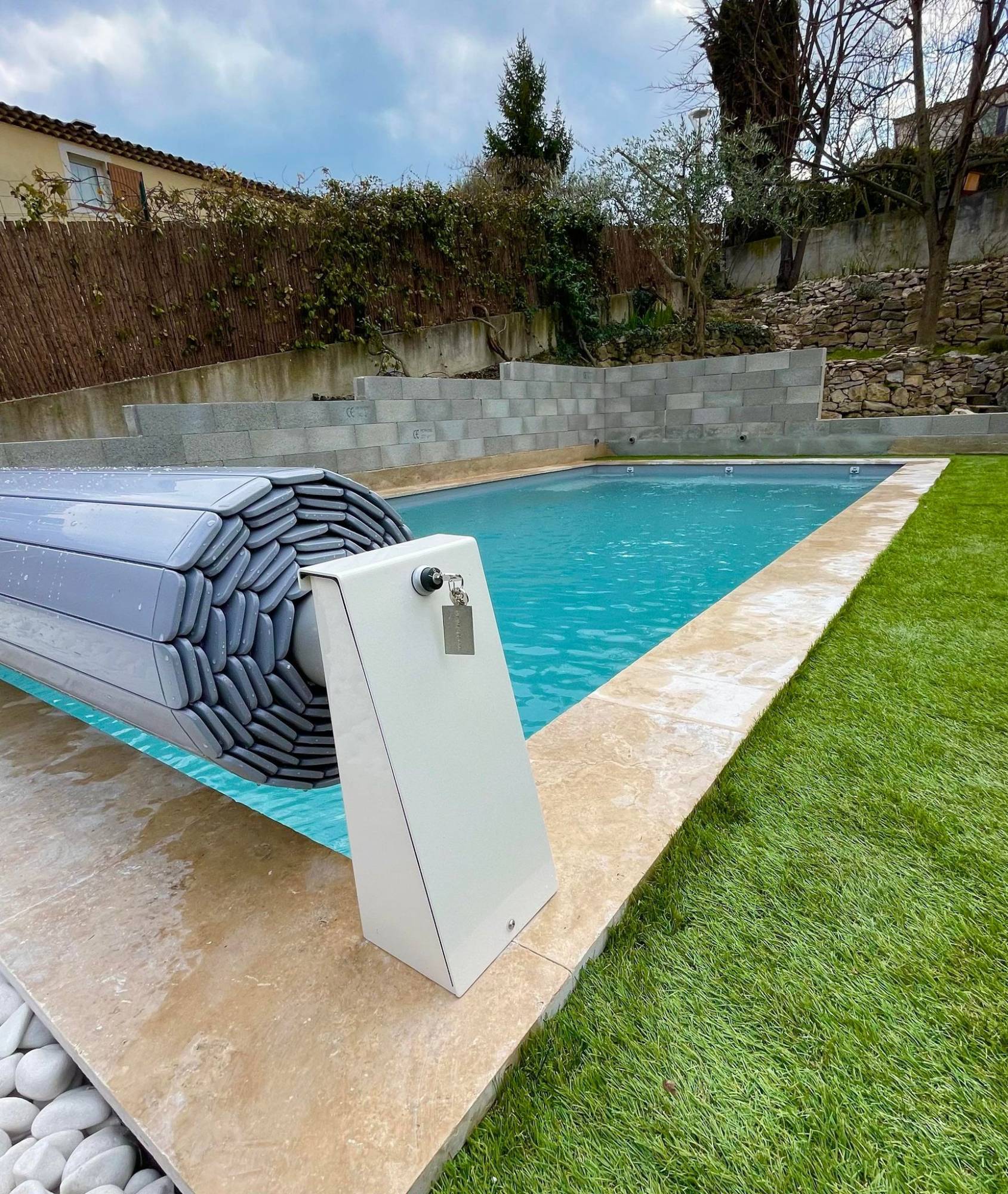 Installateur de volet de piscines à Marseille Ferre piscines 