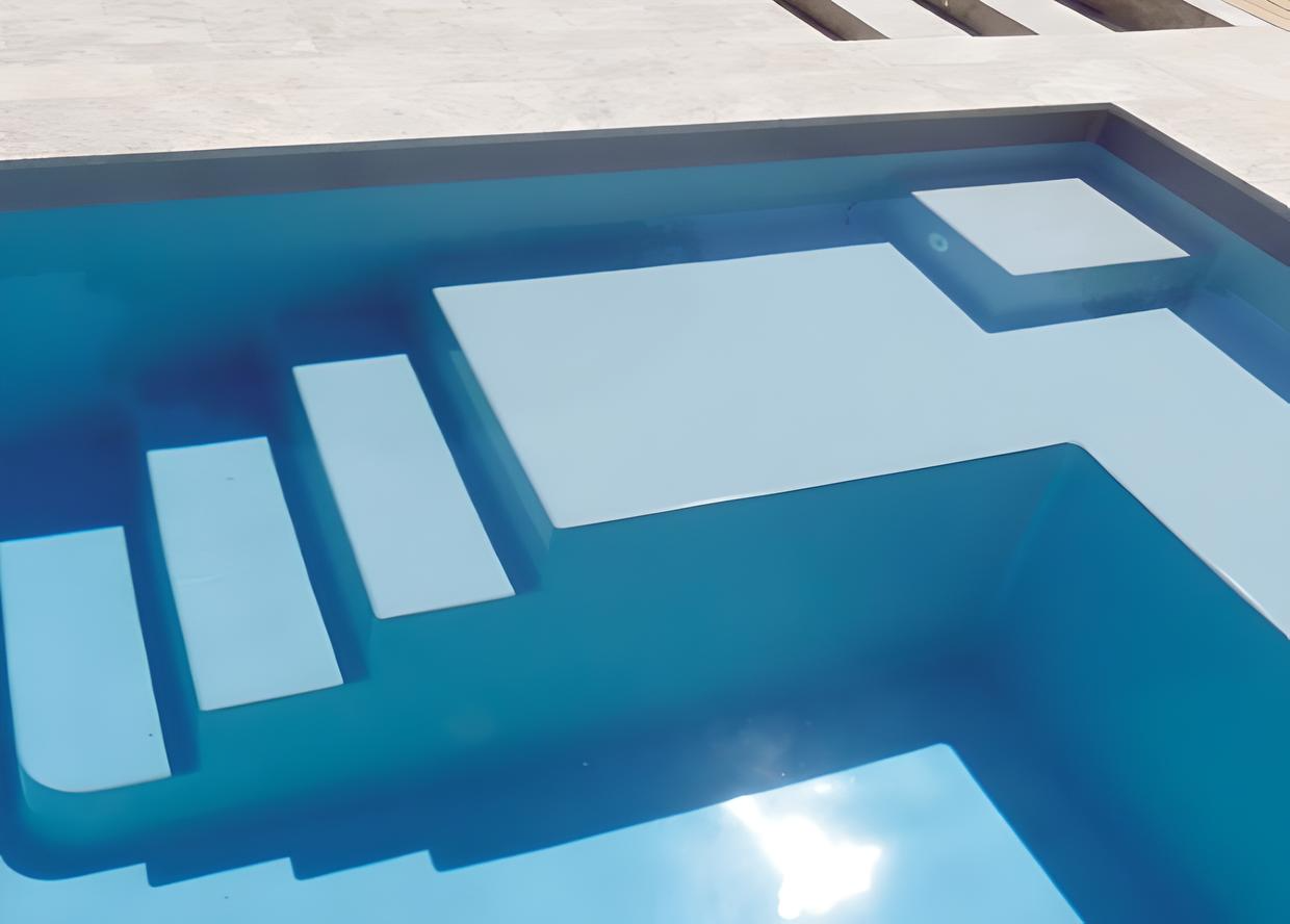piscine coque 10x4.2 installateur local