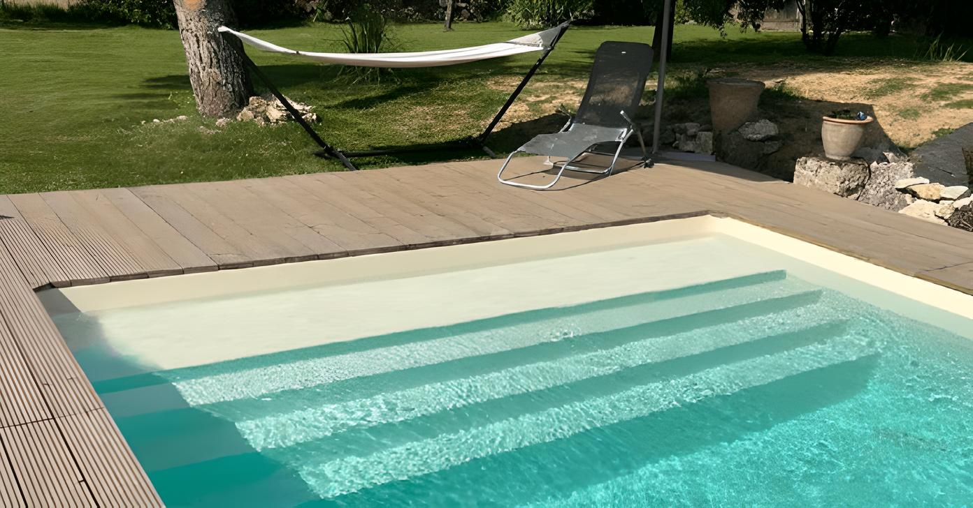 piscine coque polyester 8.5x4.2 Marseille