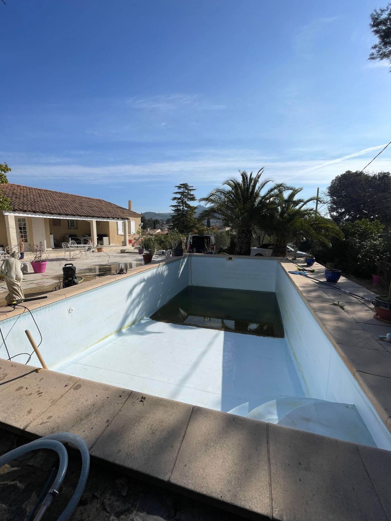 Vidange et nettoyage d'une piscine 