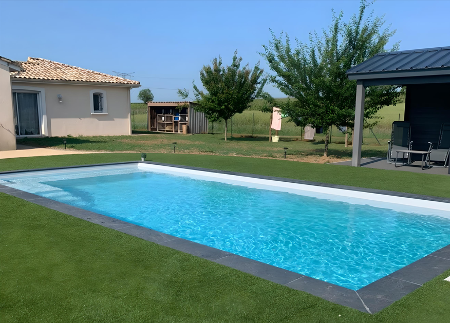 piscine coque polyester 9x4 Marseille