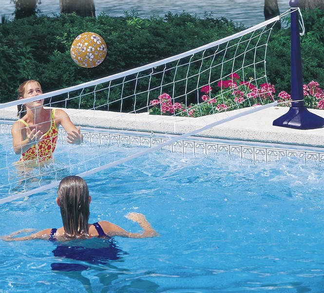 VOLLEY BALL GEANT KERLIS- FERRE PISCINE ALLAUCH.