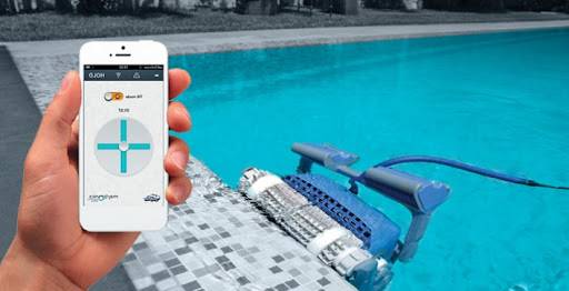 Robot de piscines connecté chez ferré piscines près de Marseille