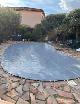Pisciniste qui installe des bâche d'hiver pas chère - Marseille 