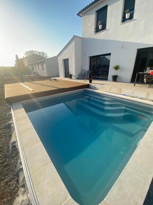 Piscine carré coque design 