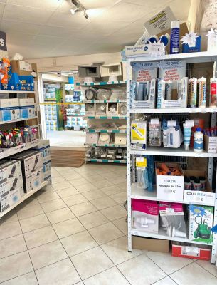Magasin de produits de piscine - Plan de Cuques 