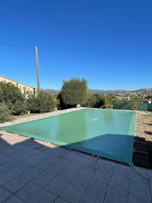 Bâche de piscine près de Marseille 