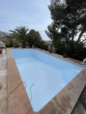 Vidange et nettoyage d'une piscine 