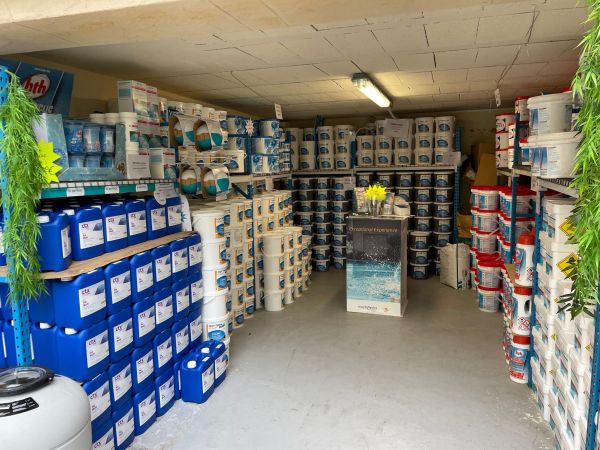 magasin piscine la valentine