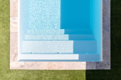 Piscine kit coque polyester, modèle : GUADELOUPE (9 x 4,20)