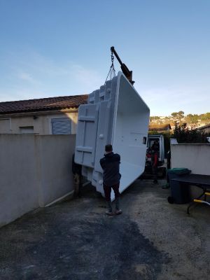 livraison coque polyester accès difficile- Ferré Piscines Plan de cuques