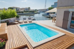 Petite piscine rectangulaire pas chère, modèle MAJORQUE- France Piscines Composite - FERRE PISCINES à Marseille