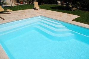 piscine coque polyester BALI France Piscines Composites 13