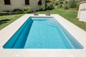 Grande coque pas cher , BALI - France Piscines Composites - FERRE PISCINES à MARSEILLE 