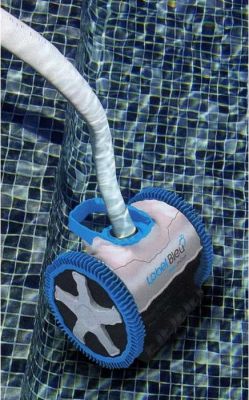 nettoyage piscine- FERRE PISCINES