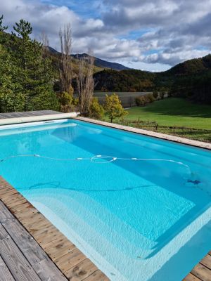 piscine coque design pas cher FERRE PISCINES ALPES 