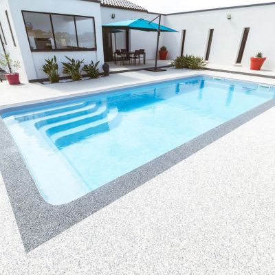 Piscine coque plan de cuques 