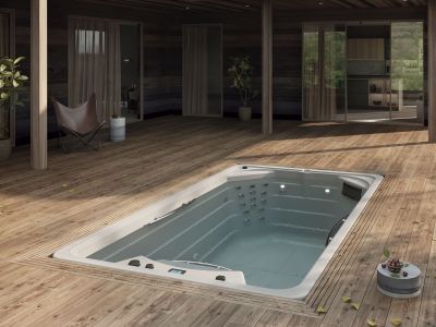 grand jacuzzi entérré chez Ferre piscines Marseille 