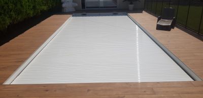 piscine avec volet roulant automatique-FERRE PISCINES 13