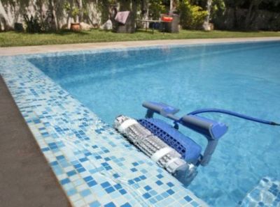 robot piscine dolphin pas chère chez ferre piscines La ciotat 