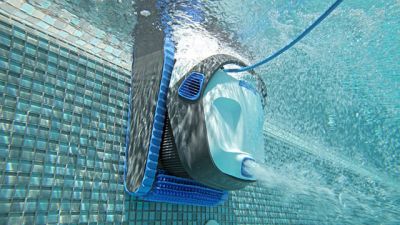 nettoyage piscine- FERRE PISCINES