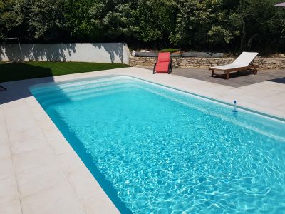 Coque de piscine rectangulaire contemporaine declic 700- Ferré Piscines à allauch