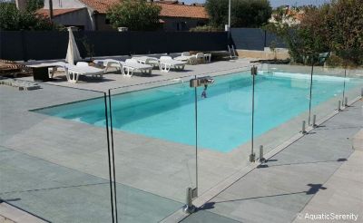 portillon sécurisé de piscine Aquatic Serenity- Ferré Piscines 13